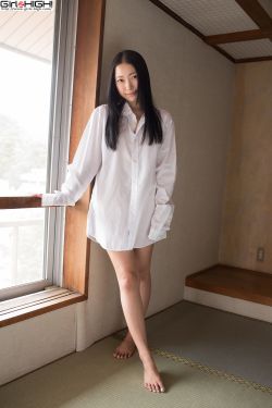 撕开美女的衣服